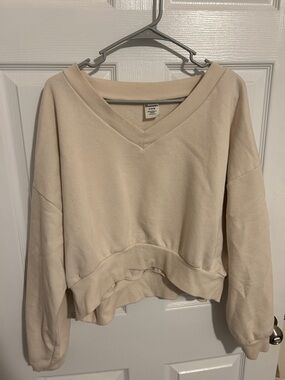 No Boundaries Cream V-Neck Cropped Sweatshirt